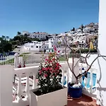 Marina Bella House- Sea View And Private Pool Апартаменты *