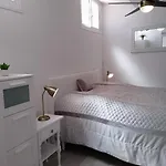Marina Bella House- Sea View And Private Pool Апартаменты *