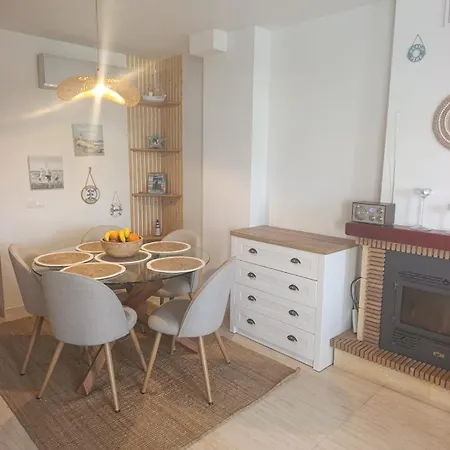 Marina Bella House- Sea View&private Pool Appartamento *