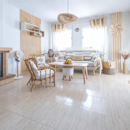 Marina Bella House- Sea View&private Pool Appartamento