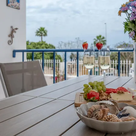 Marina Bella House- Sea View&private Pool Appartamento